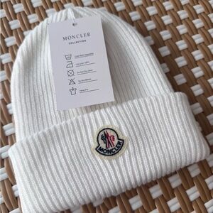 Moncler Logo Patch Ribbed Knit Beanie Hat White NWT Authentic QR Code